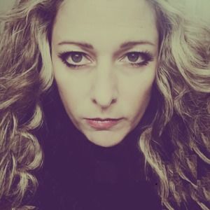 Meet your Posher, Noelle